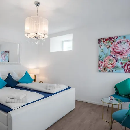 Vernice Gialla By Interhome