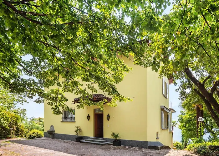 Vernice Gialla By Interhome